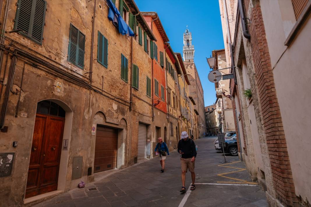 Mimarisi ve gelenekleriyle ziyaretçilerini tarihte yolculuğa çıkaran kent: Siena 9